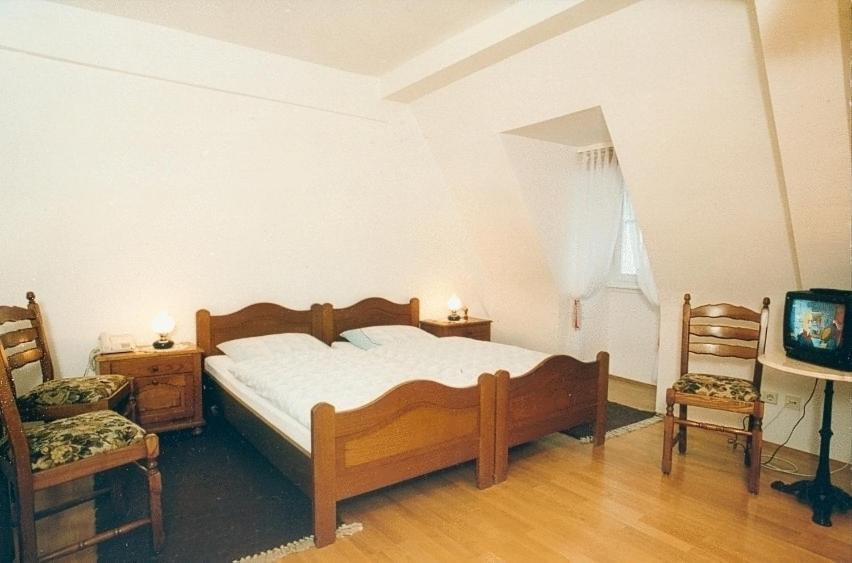 היידלברג Hotel Zum Pfalzgrafen חדר תמונה